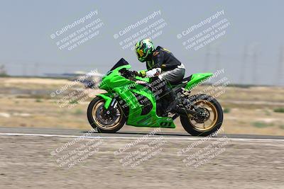 media/Aug-03-2025-TrackDaz (Sun) [[bf4a71acf9]]/A Group/12pm (Wheelie Bump)/